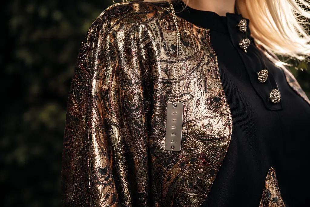 Mashrabiya: Detail der goldenen Applikation